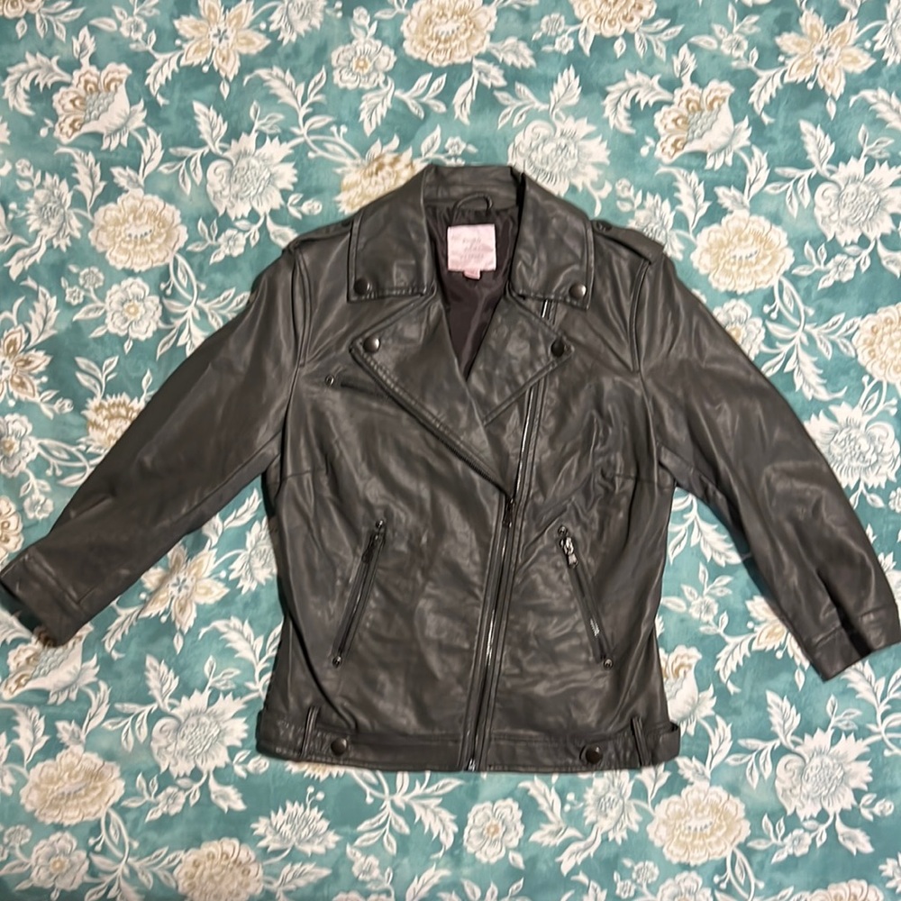 Romeo & Juliet Couture 3/4 Sleeve Moto Style Jacket
